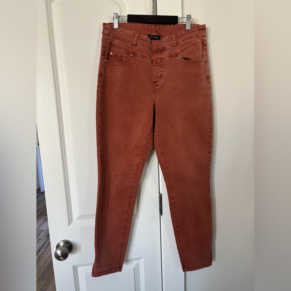 Tribal Women's Cropped Jeans in Warm Rust